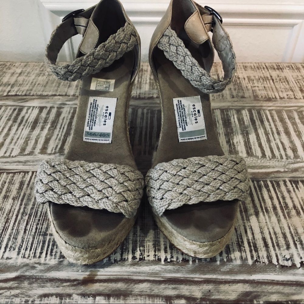 Escales Paris Numbered Sandal Collection - Picture 7 of 11